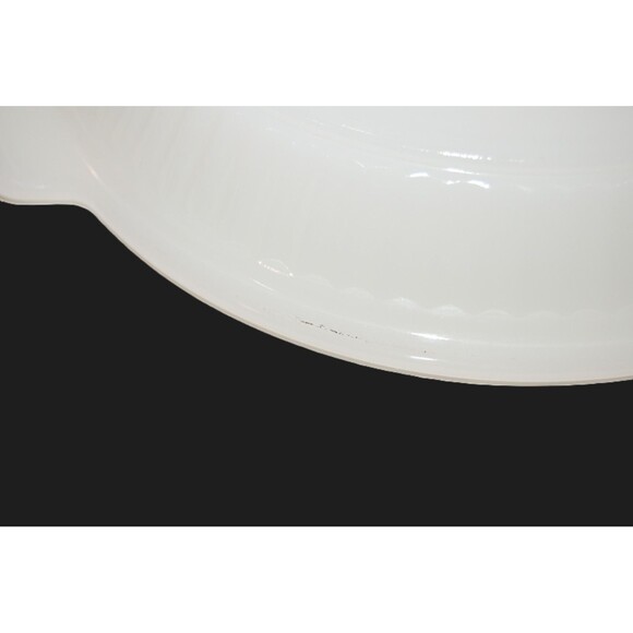 ANCHOR HOCKING FIRE KING SIGNED 9" WHITE #1460 MILK GLASS PIE PLATE 2 HANDLES - Picture 6 of 6